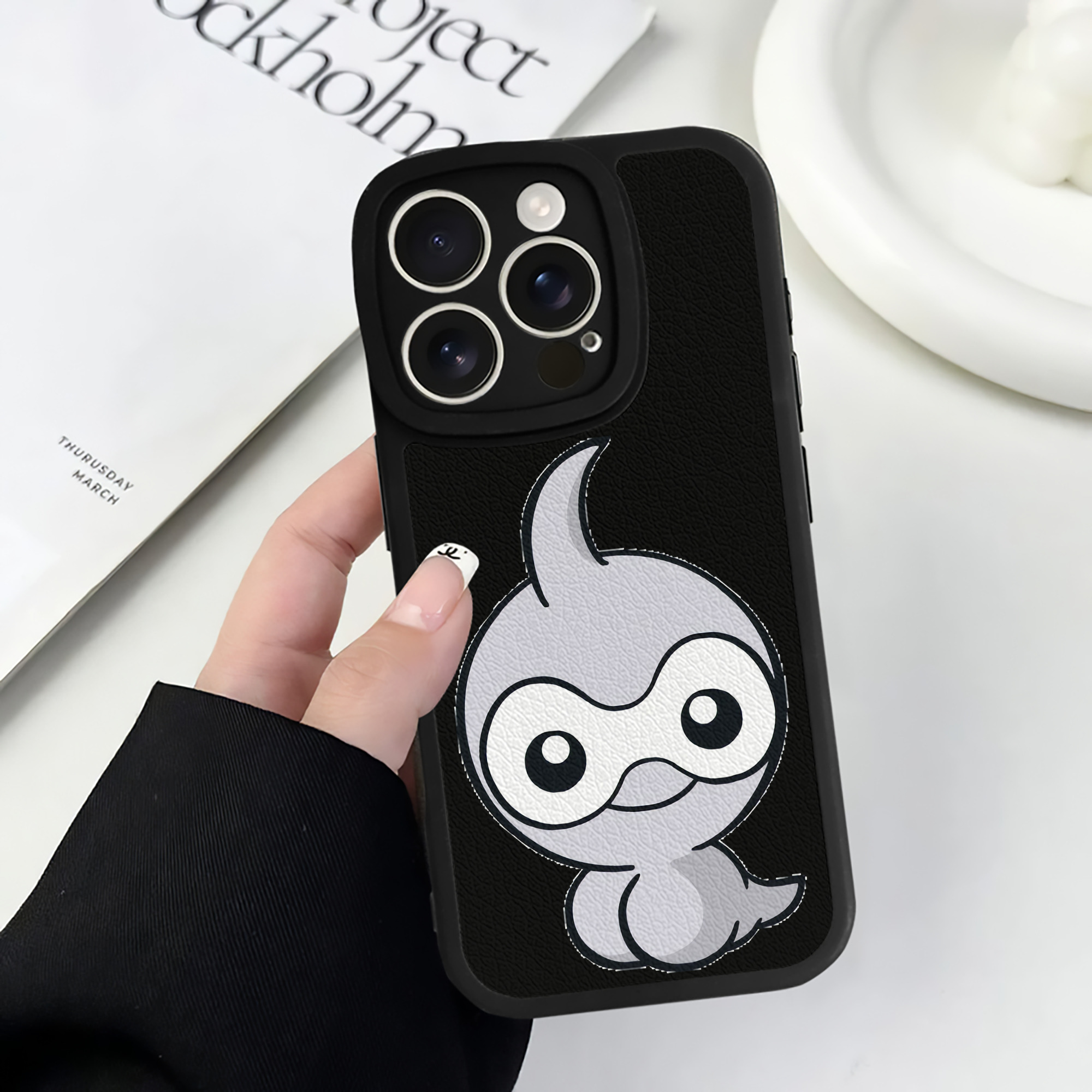（画像用） ポケットモンスター Pokémon 【iPhone 16シリーズ対応】シリコンスマホケース（レザー調） 材質：シリコン